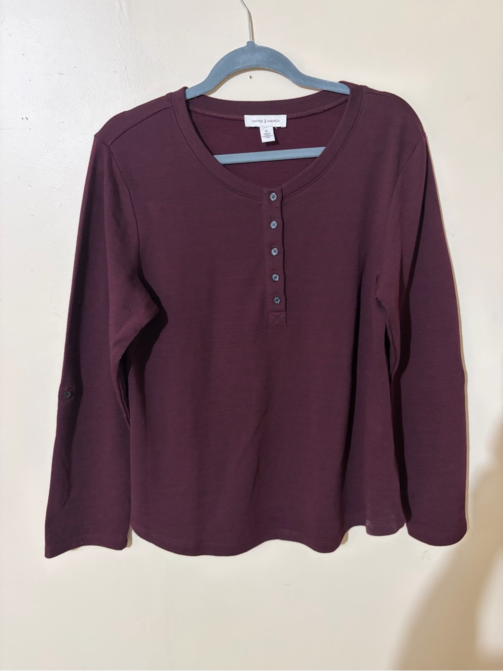 Vintage America Women’s Long-Sleeve Henley Pull Over in Plum XL